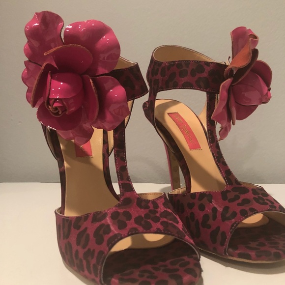 Betsy Johnson Pink Leopard Print w/ Flower Heels! - Picture 2 of 3